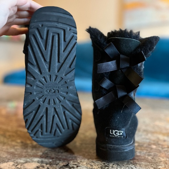 UGG Bow Tie Black Boots - Picture 12 of 12